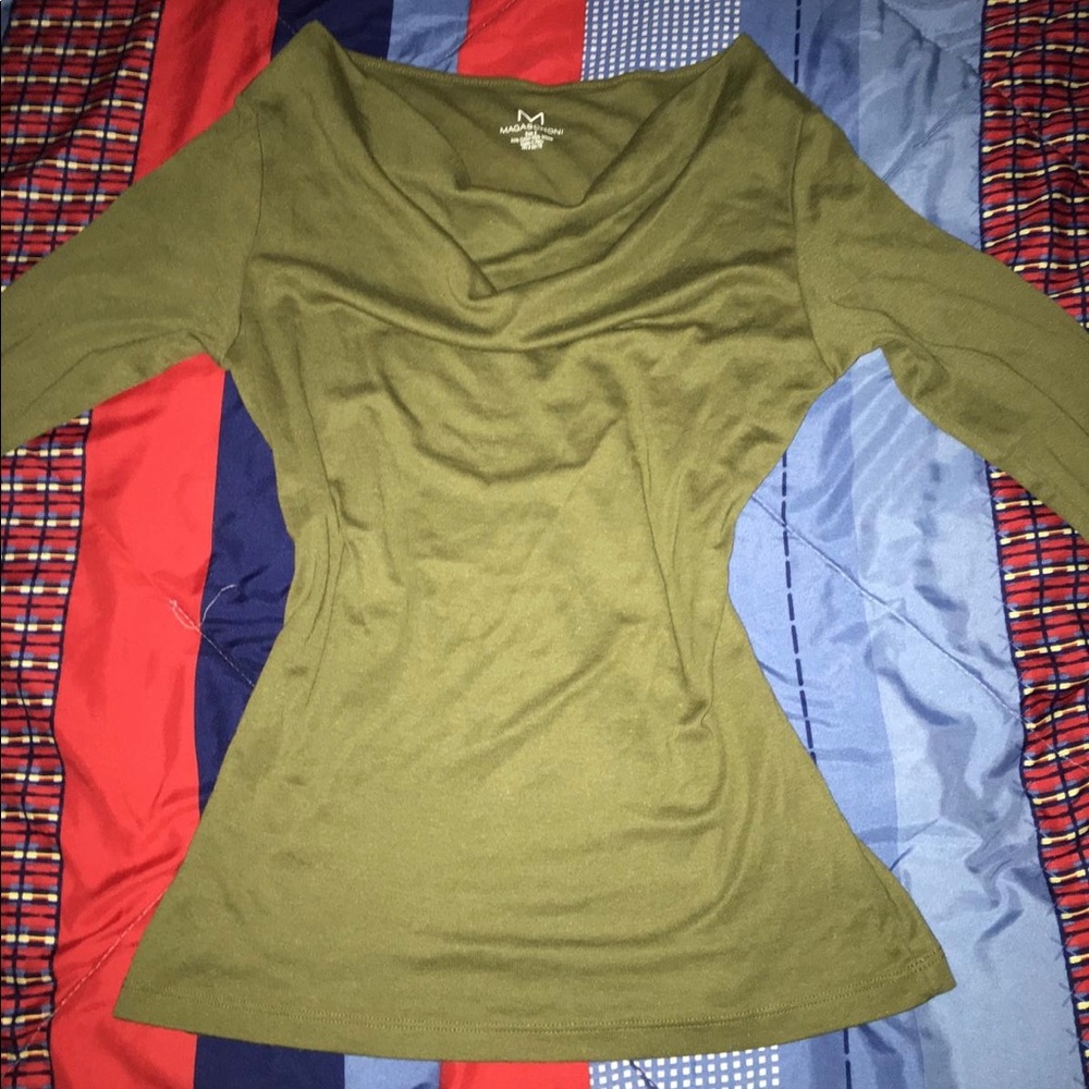 Magaschoni conformable green top